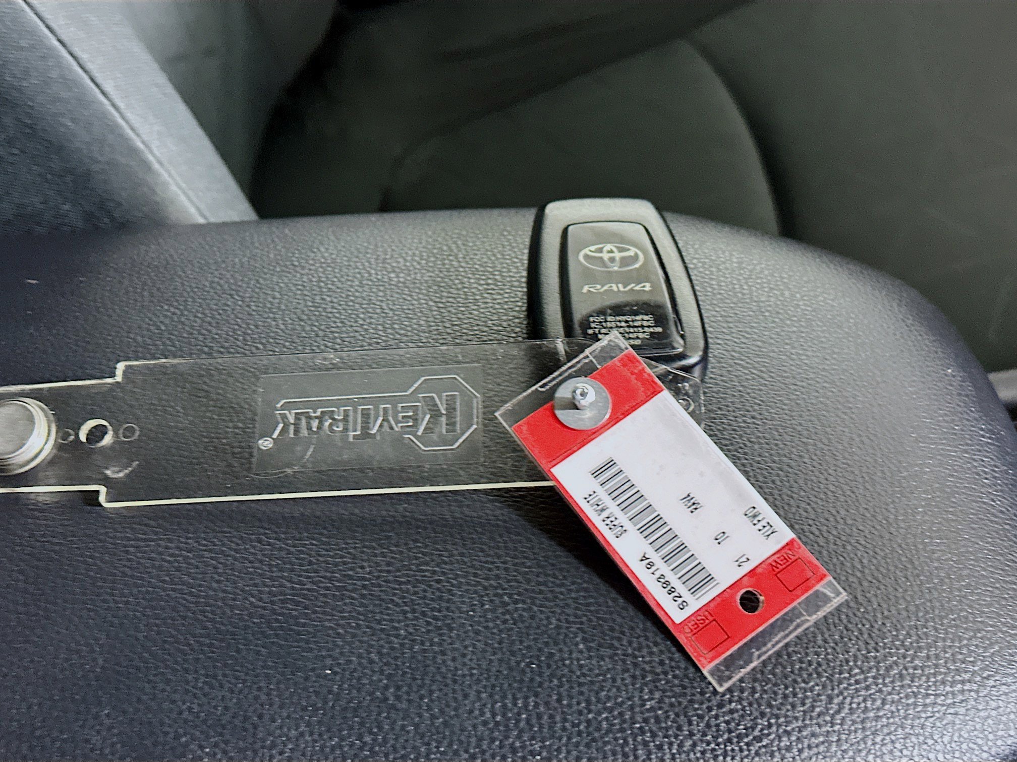 Used 2021 Toyota RAV4 XLE image 33