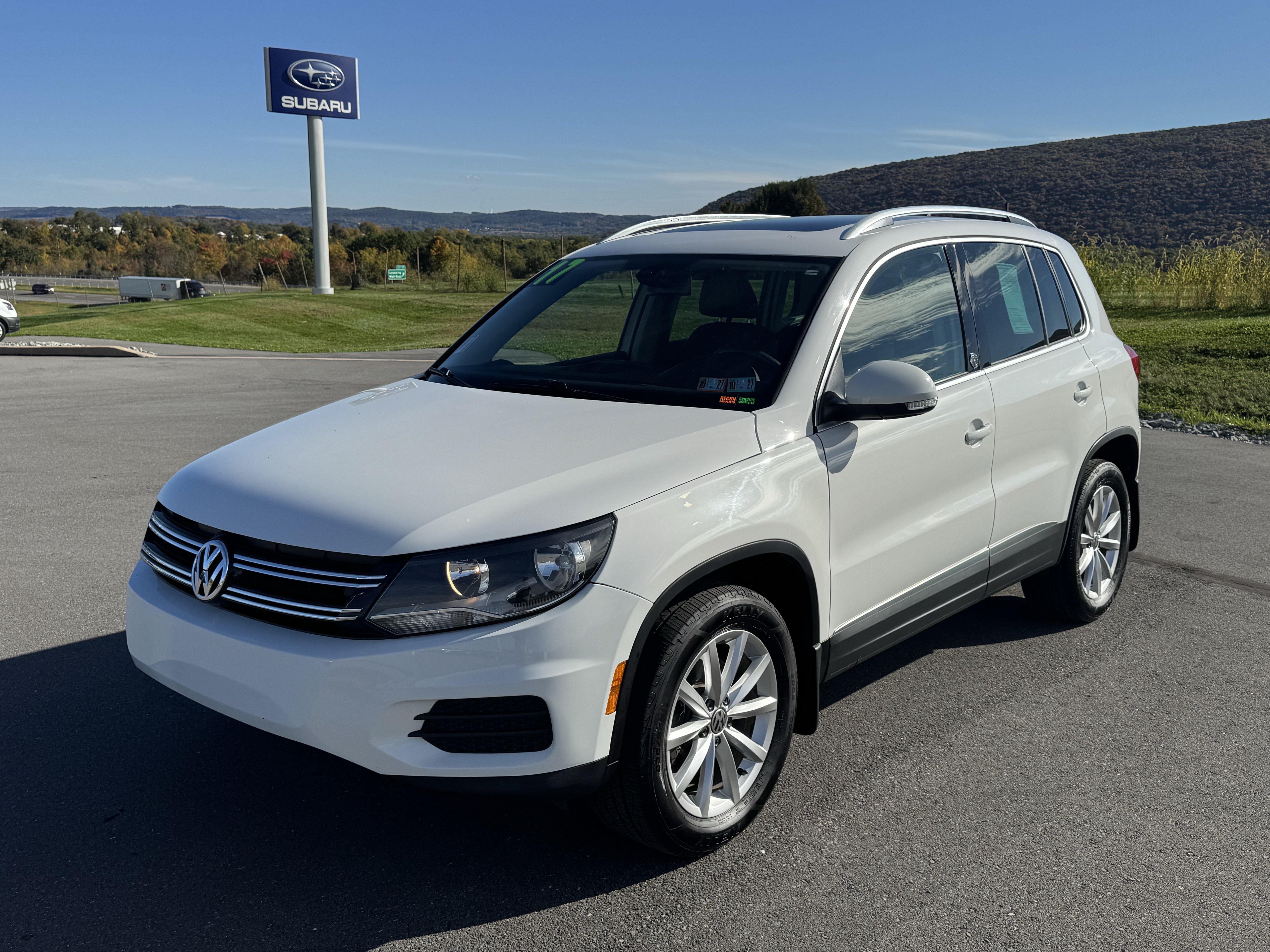 Used 2017 Volkswagen Tiguan Wolfsburg Edition AWD/4WD image 8