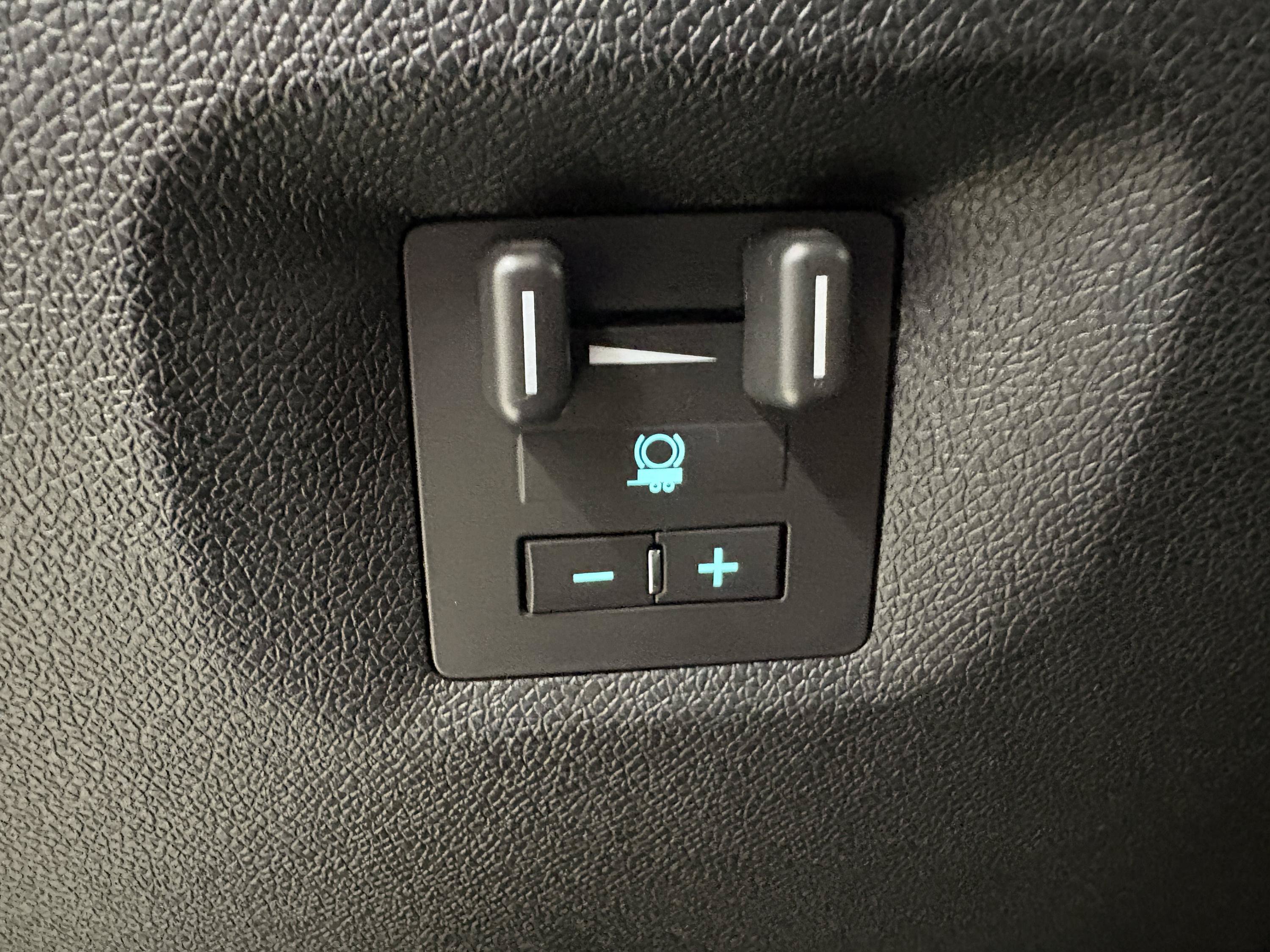 Used 2010 GMC Sierra 1500 SLE w/ Power Pack Plus AWD/4WD image 19