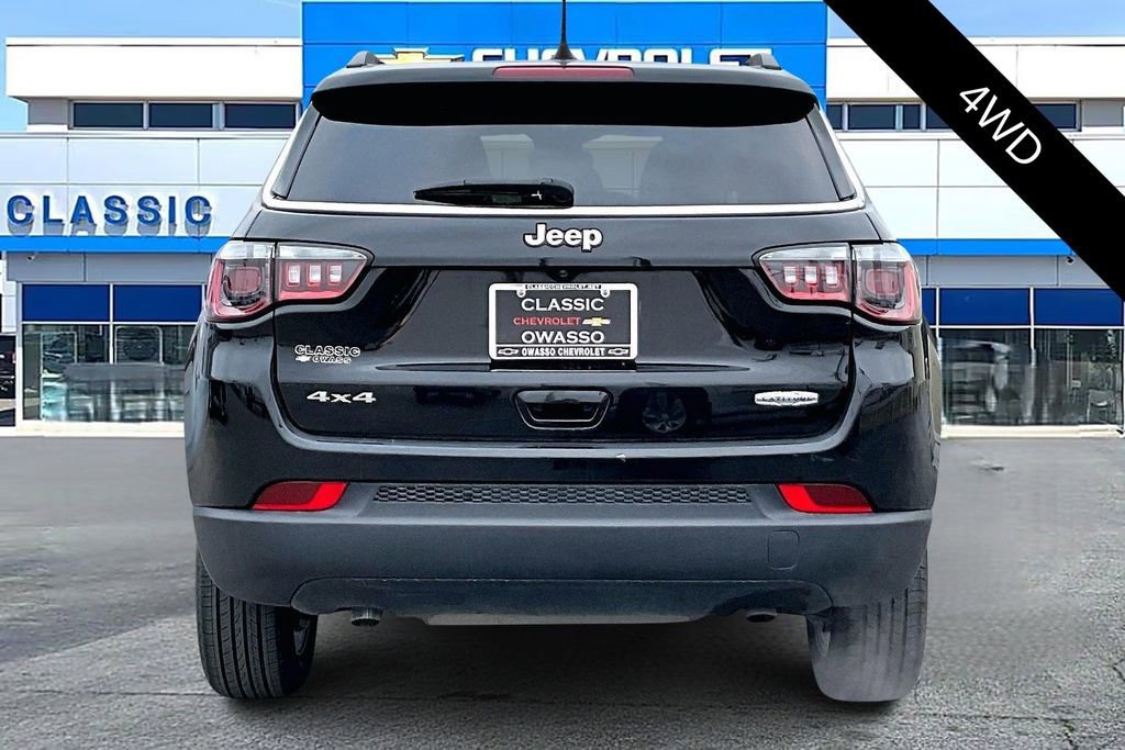 Used 2024 Jeep Compass Latitude image 6