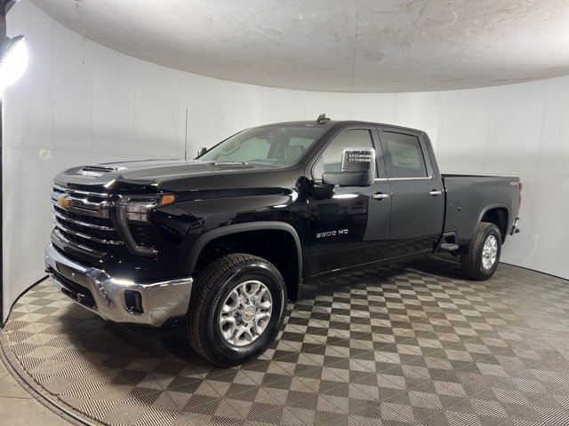 New 2026 Chevrolet Silverado 3500 LTZ w/ LTZ Premium Package