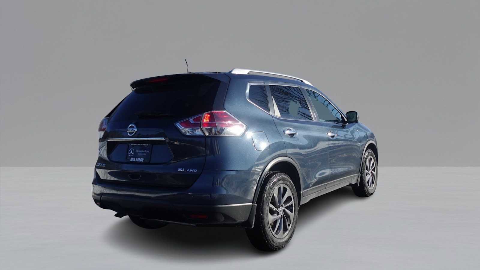 Used 2016 Nissan Rogue SL w/ SL Premium Package image 5
