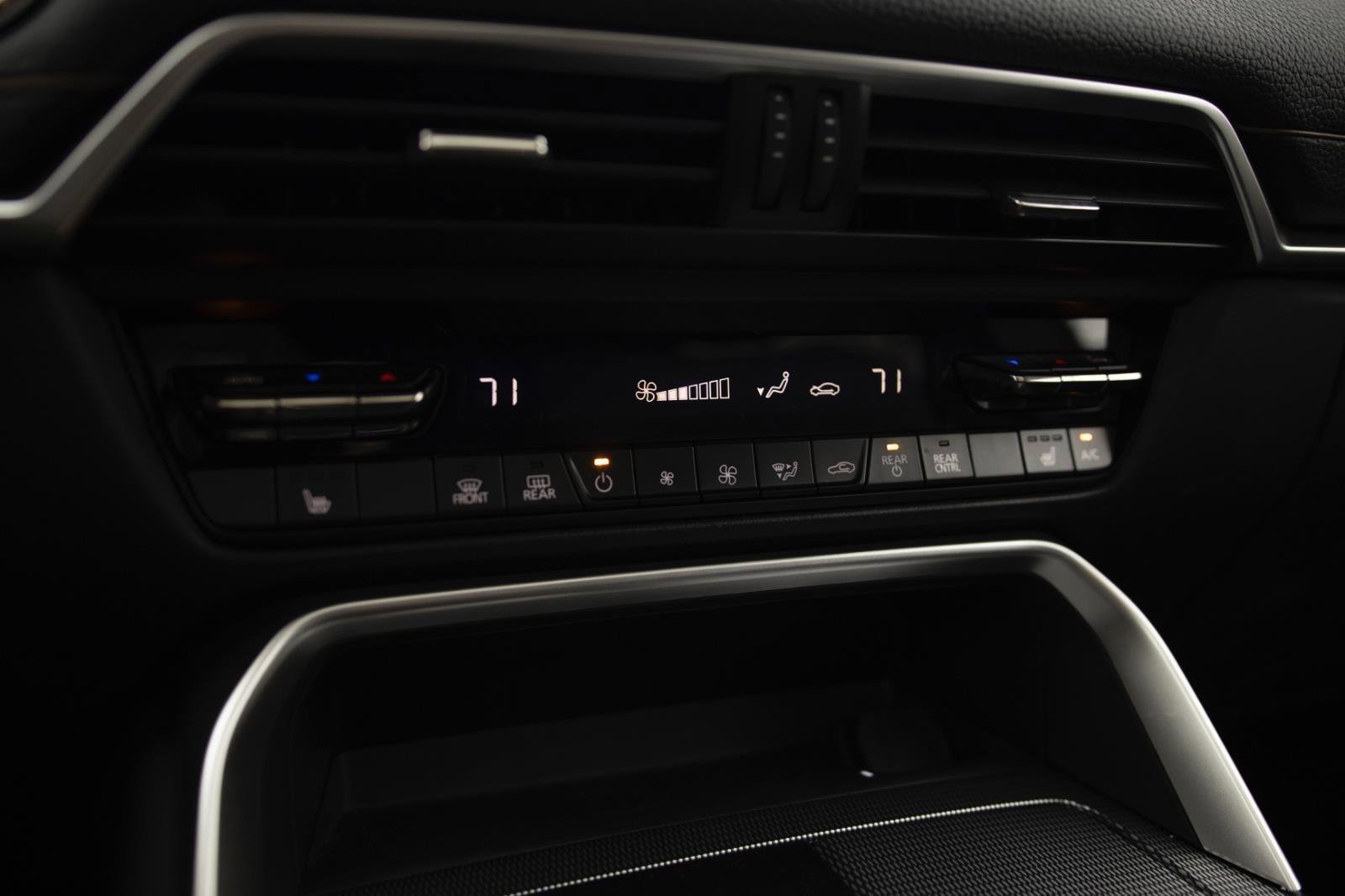 Used 2024 MAZDA CX-90 Plug-In Hybrid w/ Premium Pkg image 9