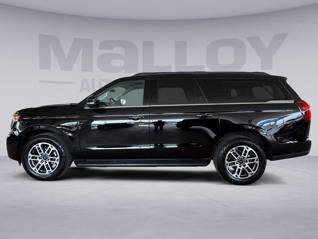 Used 2025 Ford Expedition Max Active AWD/4WD image 2