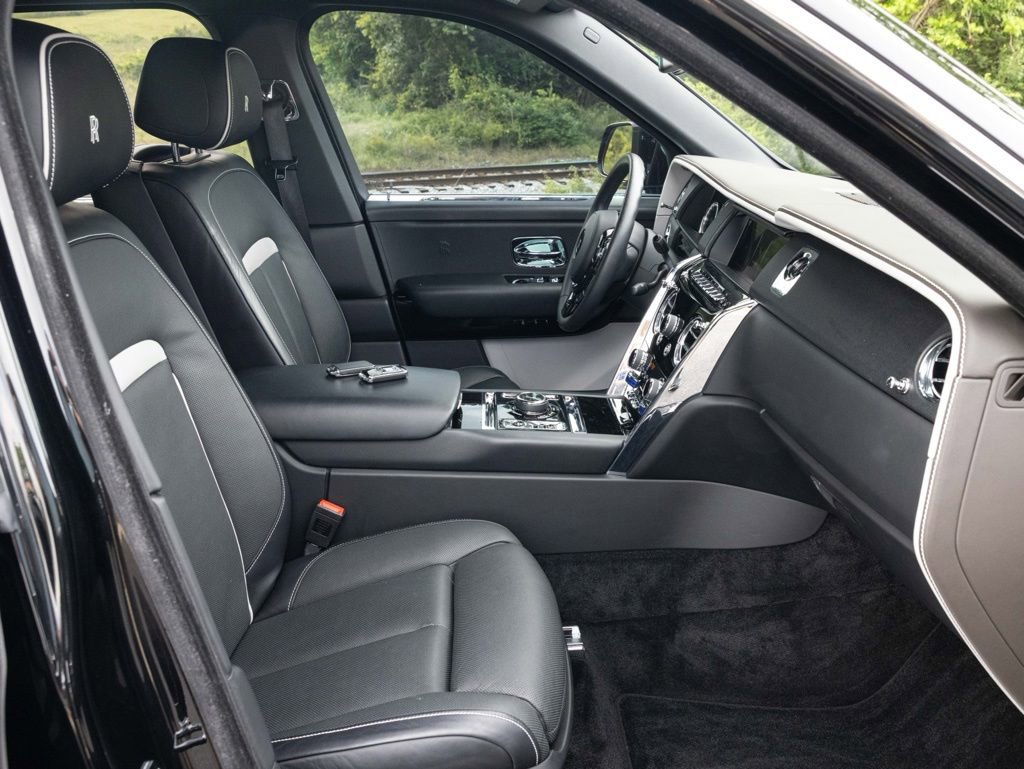 Certified 2021 Rolls-Royce Cullinan AWD/4WD image 72