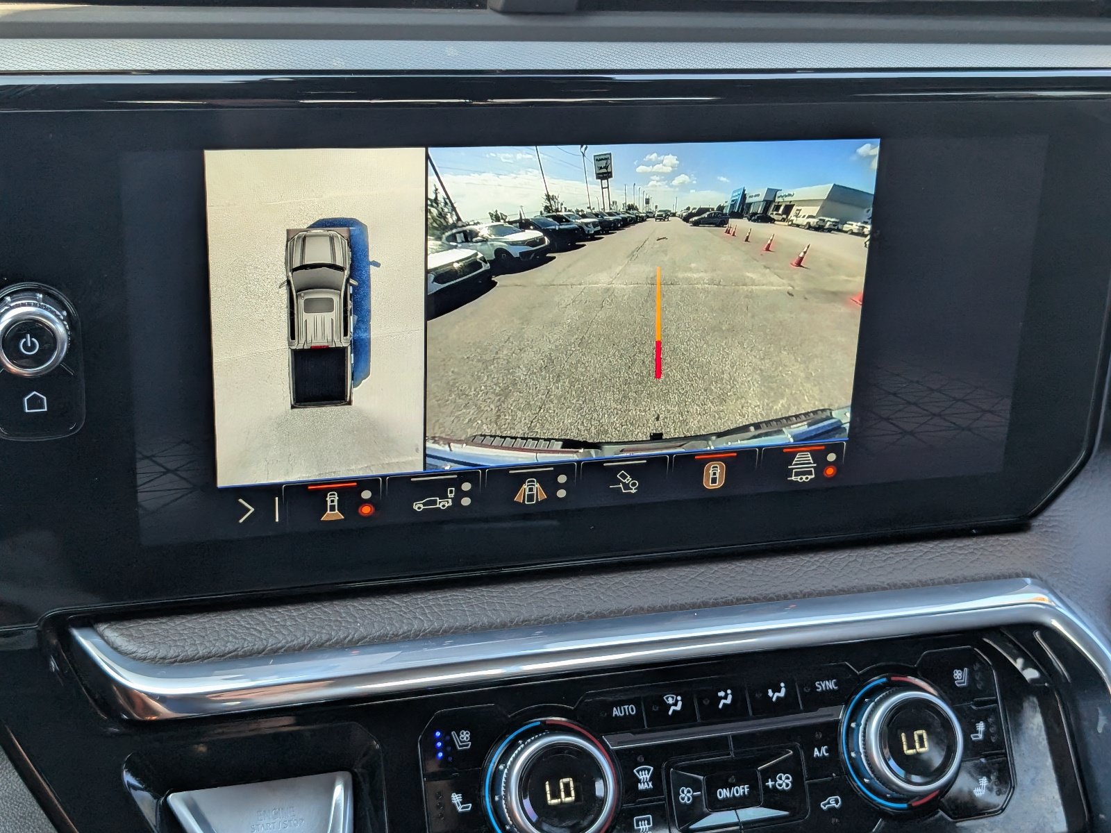 Used 2025 GMC Sierra 1500 Denali w/ Technology Package AWD/4WD image 29