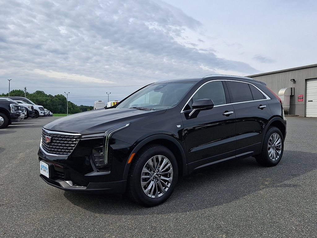 Used 2024 Cadillac XT4 Premium Luxury AWD/4WD image 3