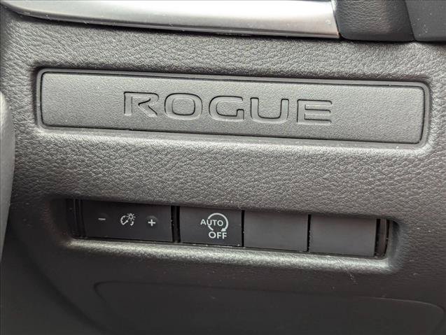 Used 2024 Nissan Rogue S FWD image 12