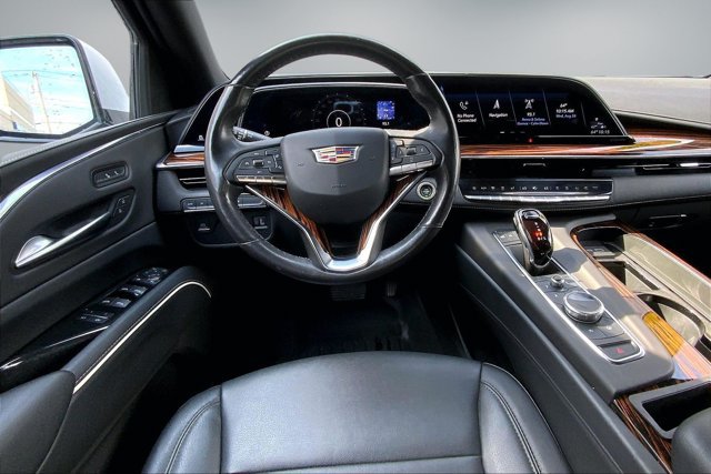 Used 2022 Cadillac Escalade Luxury AWD/4WD image 4