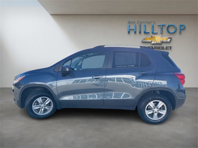 Used 2022 Chevrolet Trax LT w/ LT Convenience Package image 11