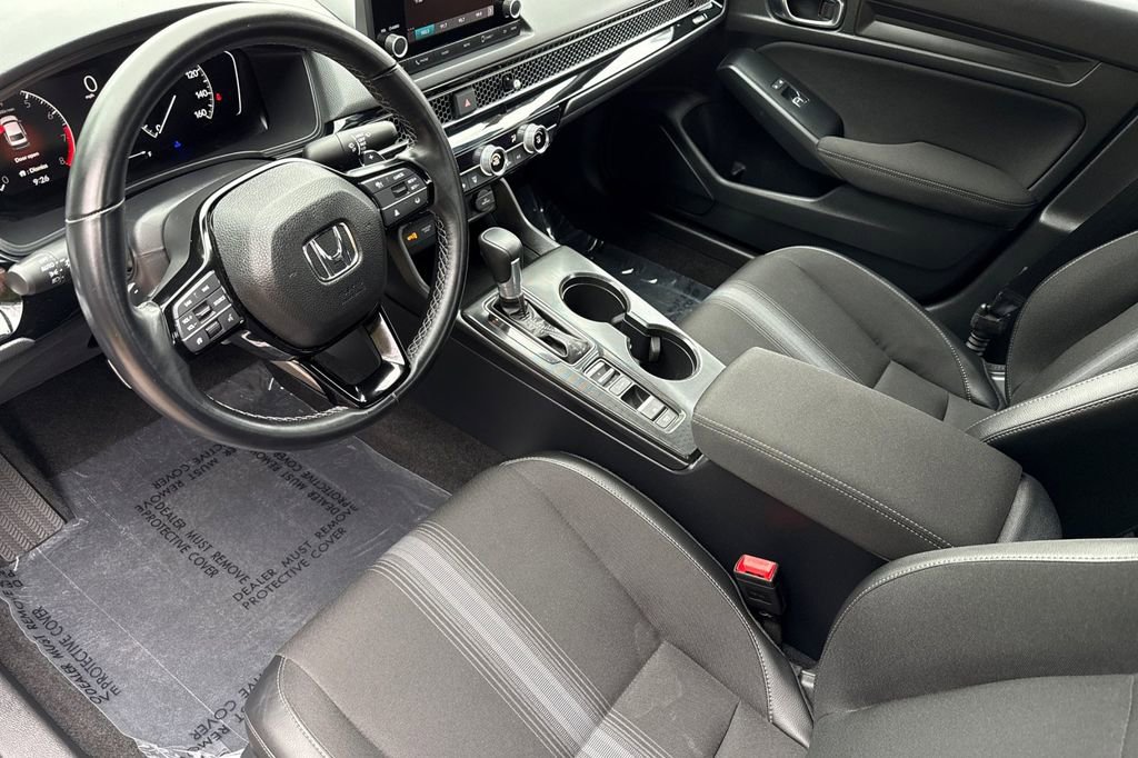 Used 2025 Honda Civic Sport image 4