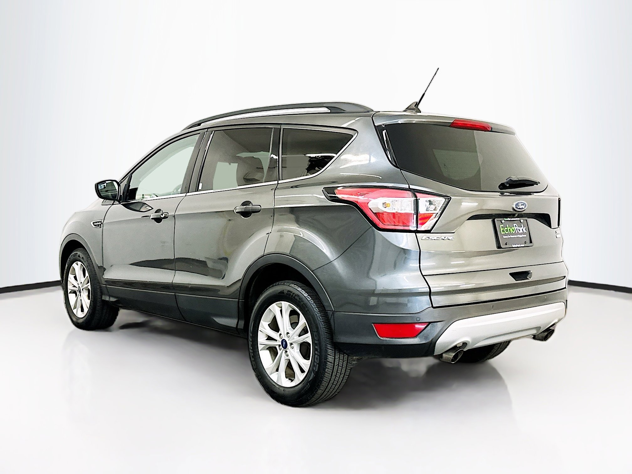 Used 2018 Ford Escape SEL image 5