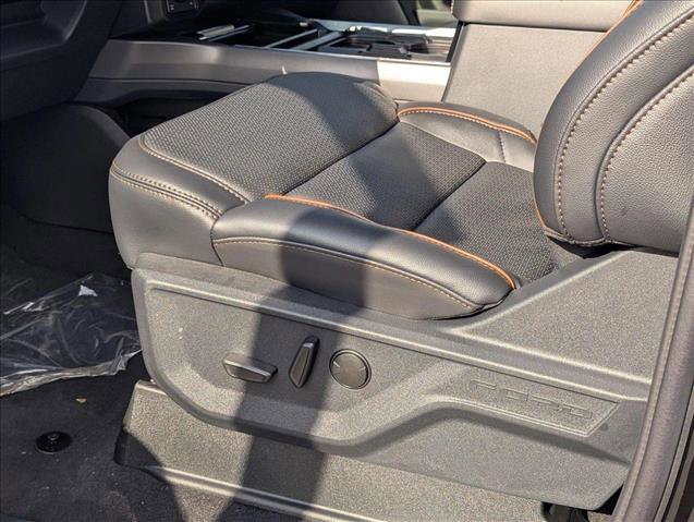 New 2025 Ford F250 Lariat w/ Lariat Ultimate Package image 4