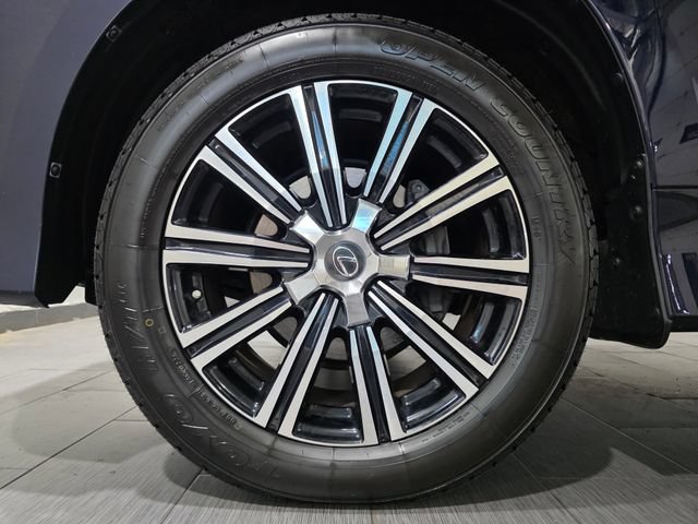 Used 2018 Lexus LX 570 4WD w/ Luxury Package image 22