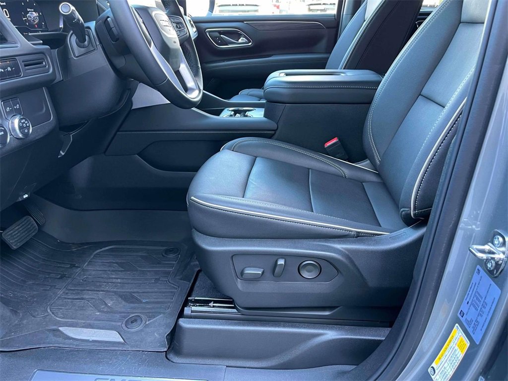Used 2024 GMC Yukon XL SLT image 29
