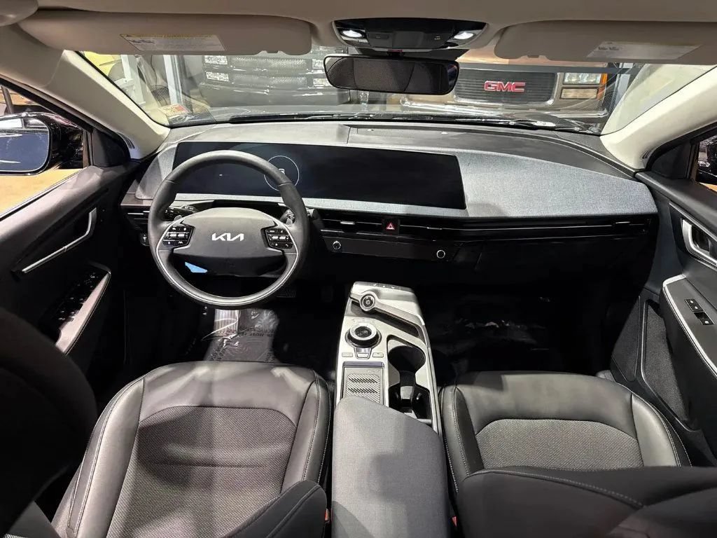 Used 2024 Kia EV6 Light AWD/4WD image 20