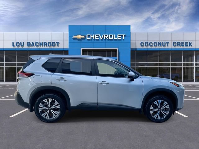 Used 2022 Nissan Rogue SV FWD image 9
