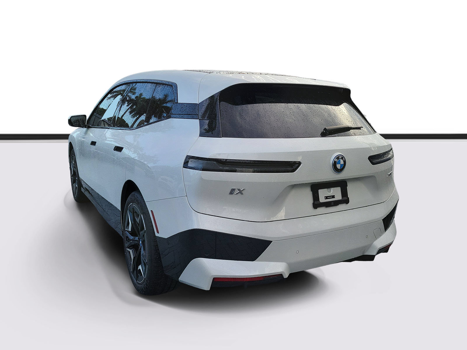 Certified 2024 BMW iX xDrive50 w/ Premium Package AWD/4WD image 3