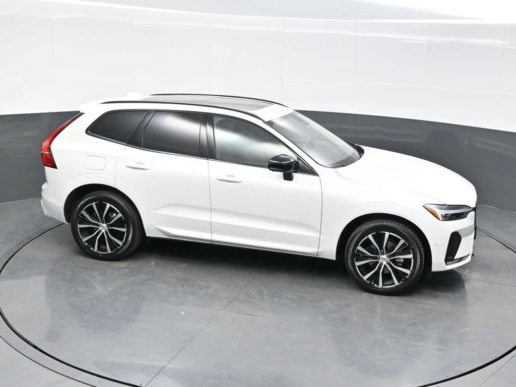 Used 2025 Volvo XC60 B5 Plus w/ Climate Package AWD/4WD image 32