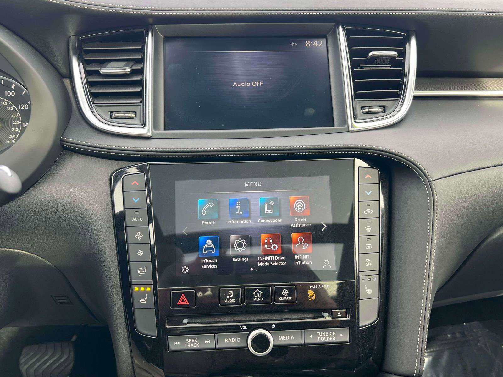 Used 2023 INFINITI QX50 Luxe image 19