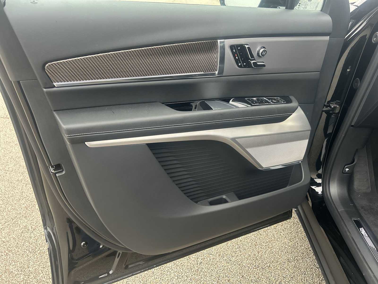 New 2026 Cadillac Vistiq Luxury image 21