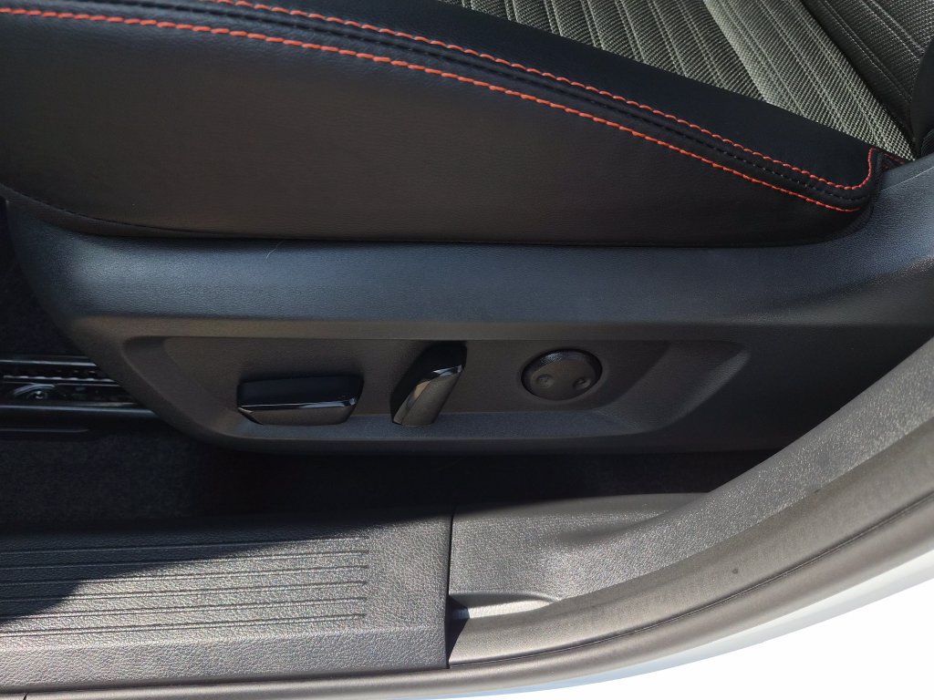 Certified 2026 Nissan Rogue SV AWD/4WD image 21
