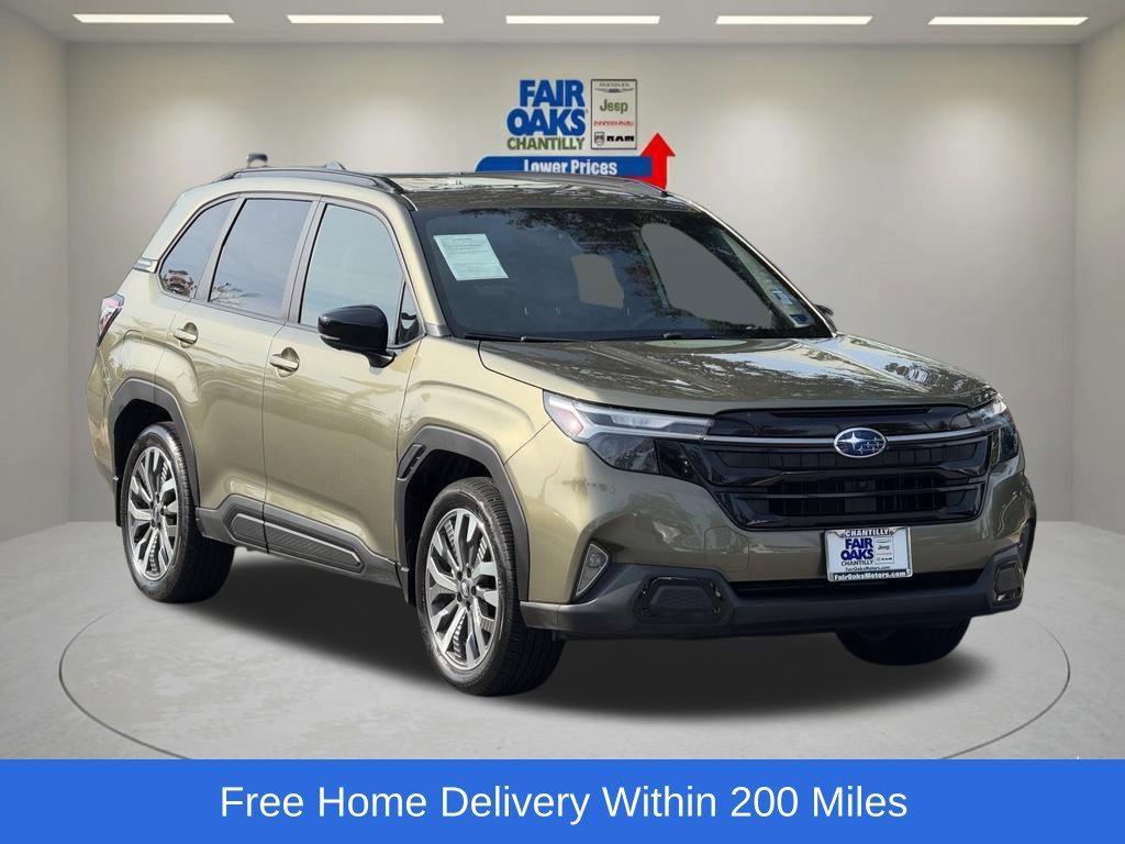 Used 2025 Subaru Forester Touring AWD/4WD image 1