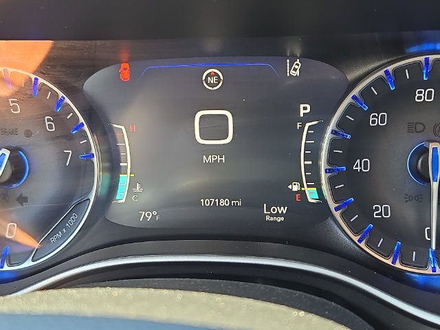 Used 2021 Chrysler Pacifica Touring AWD/4WD image 6