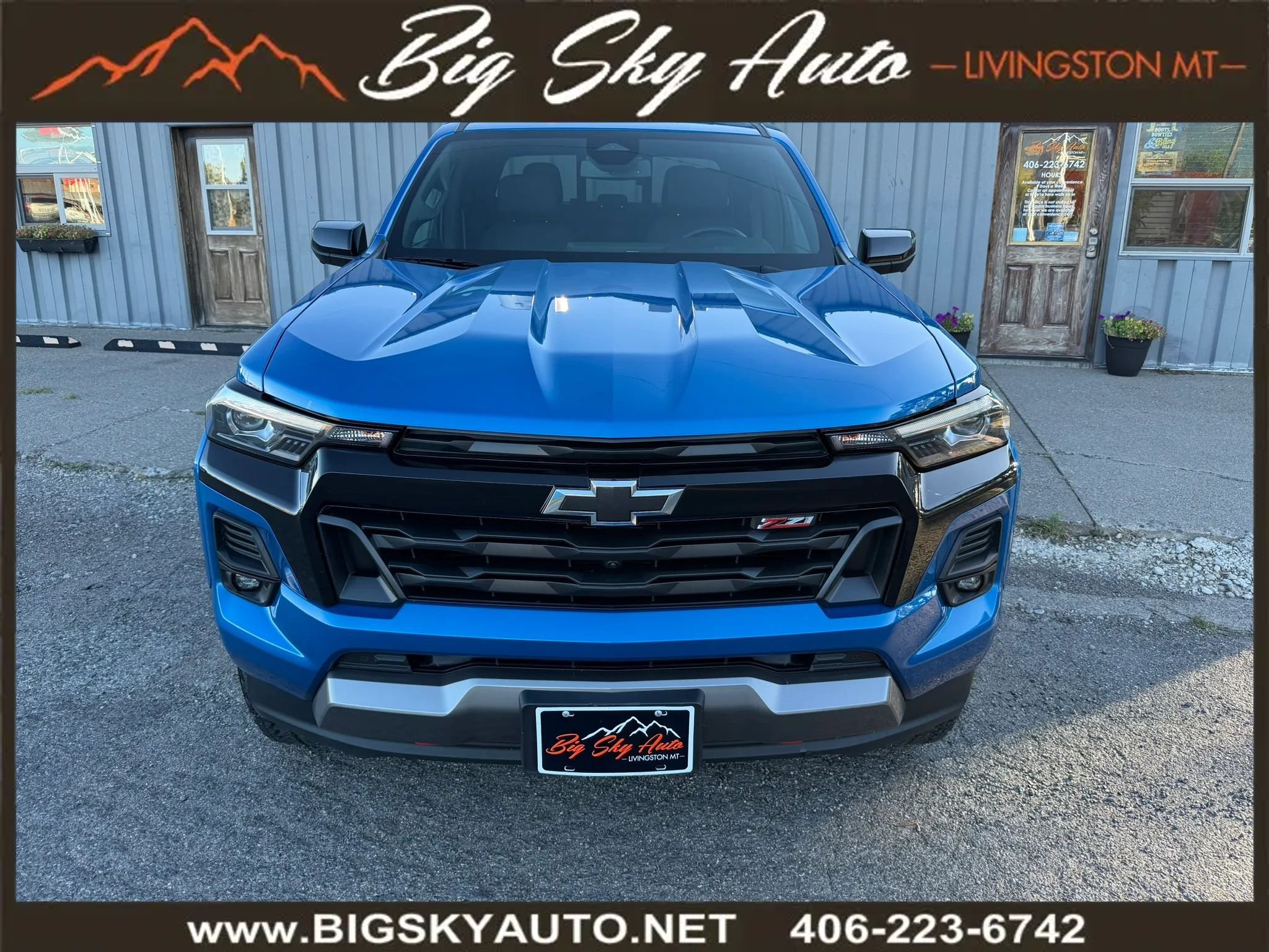 Used 2023 Chevrolet Colorado Z71 w/ Z71 Convenience Package 2 AWD/4WD image 2