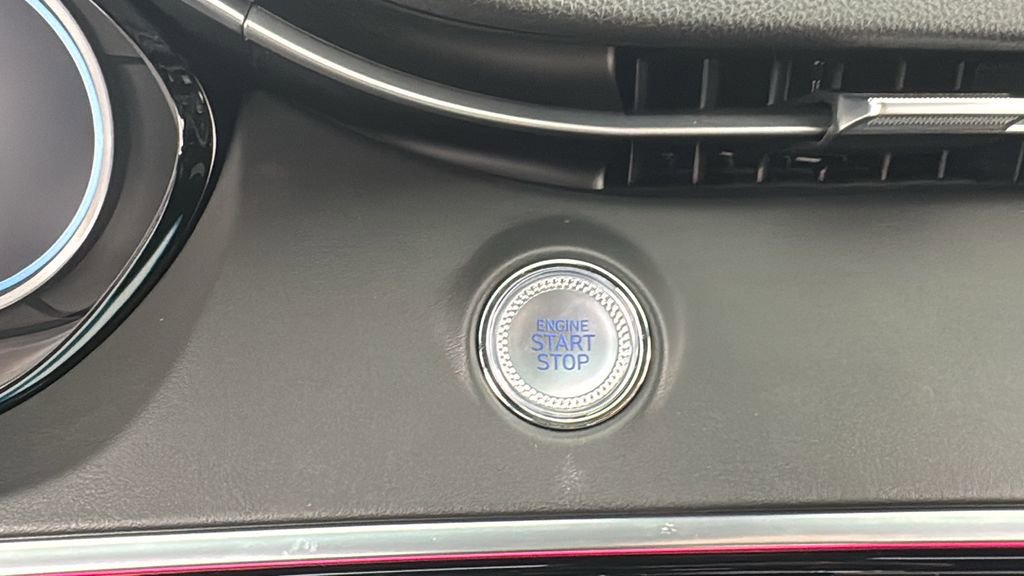 Used 2025 Genesis GV70 3.5T Sport image 24