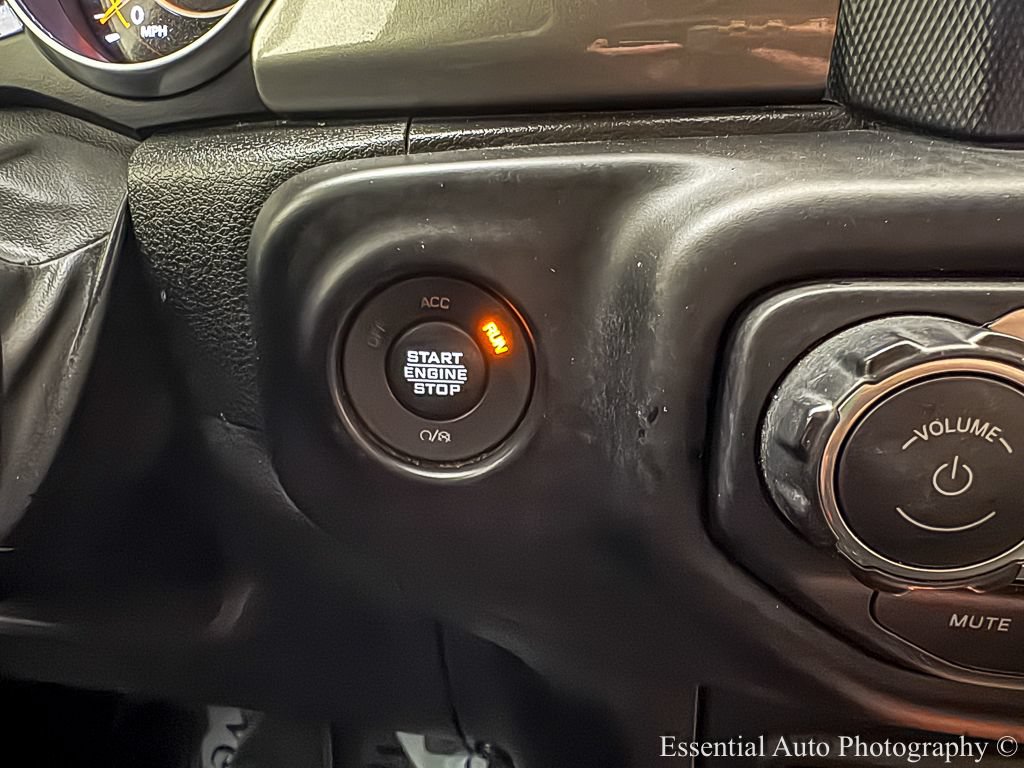 Used 2022 Jeep Wrangler Unlimited Sahara w/ Safety Group AWD/4WD image 14