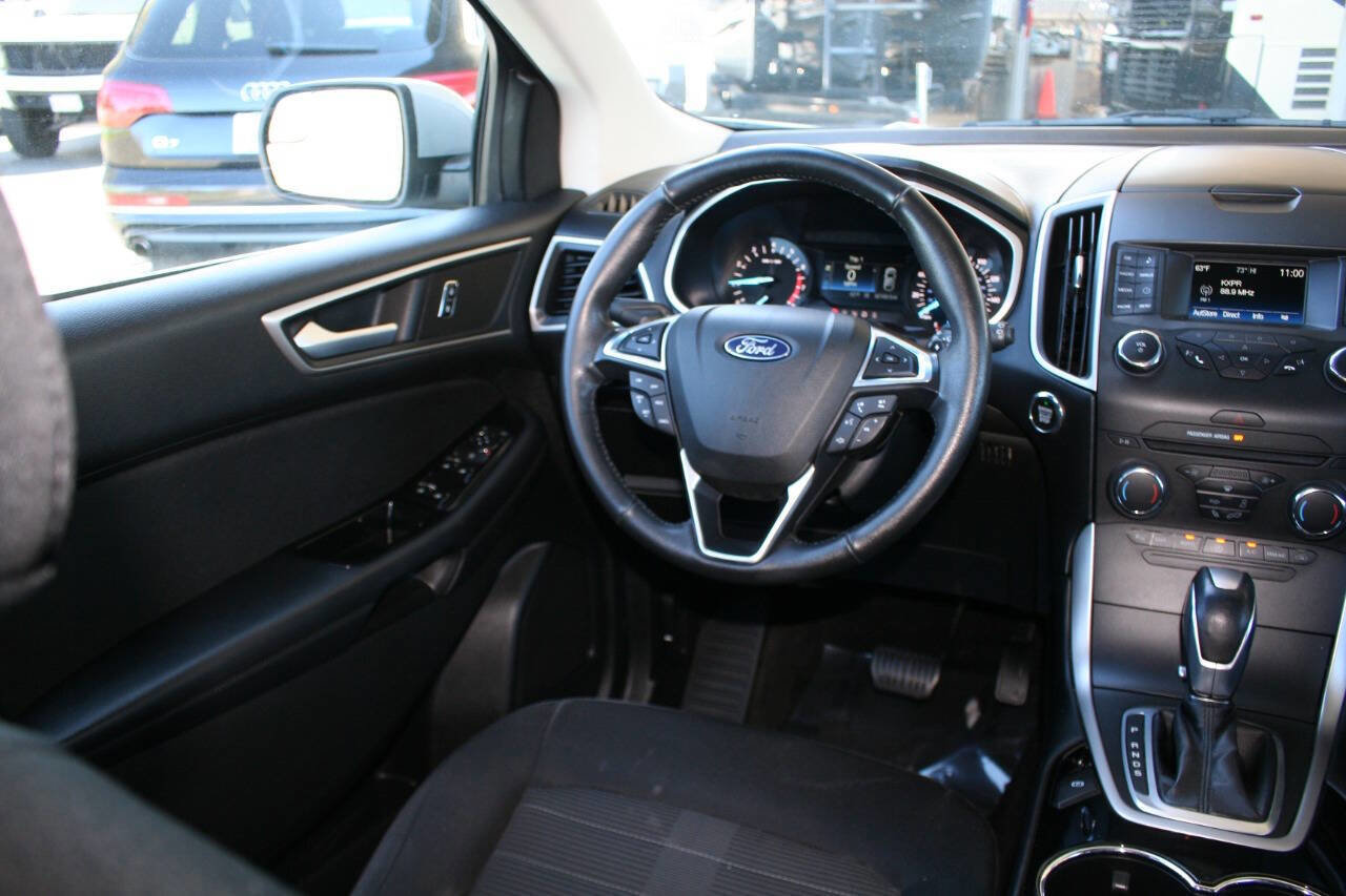 Used 2018 Ford Edge SEL image 15