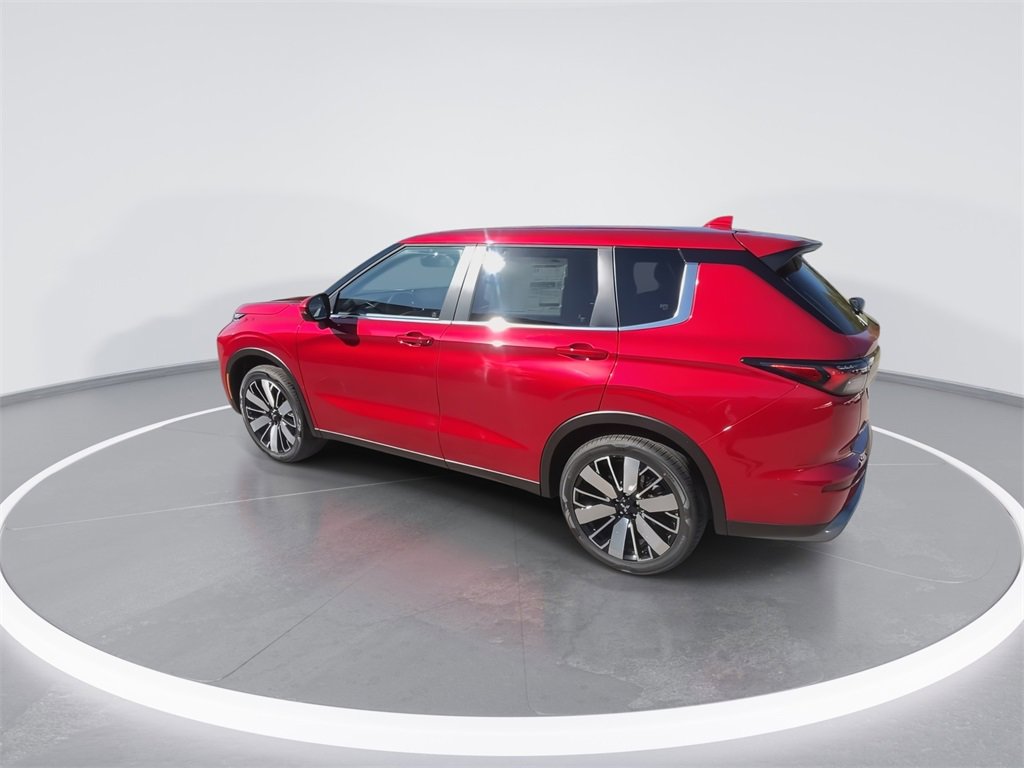 New 2025 Mitsubishi Outlander SE image 6