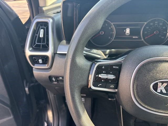 Used 2021 Kia Sorento LX image 17