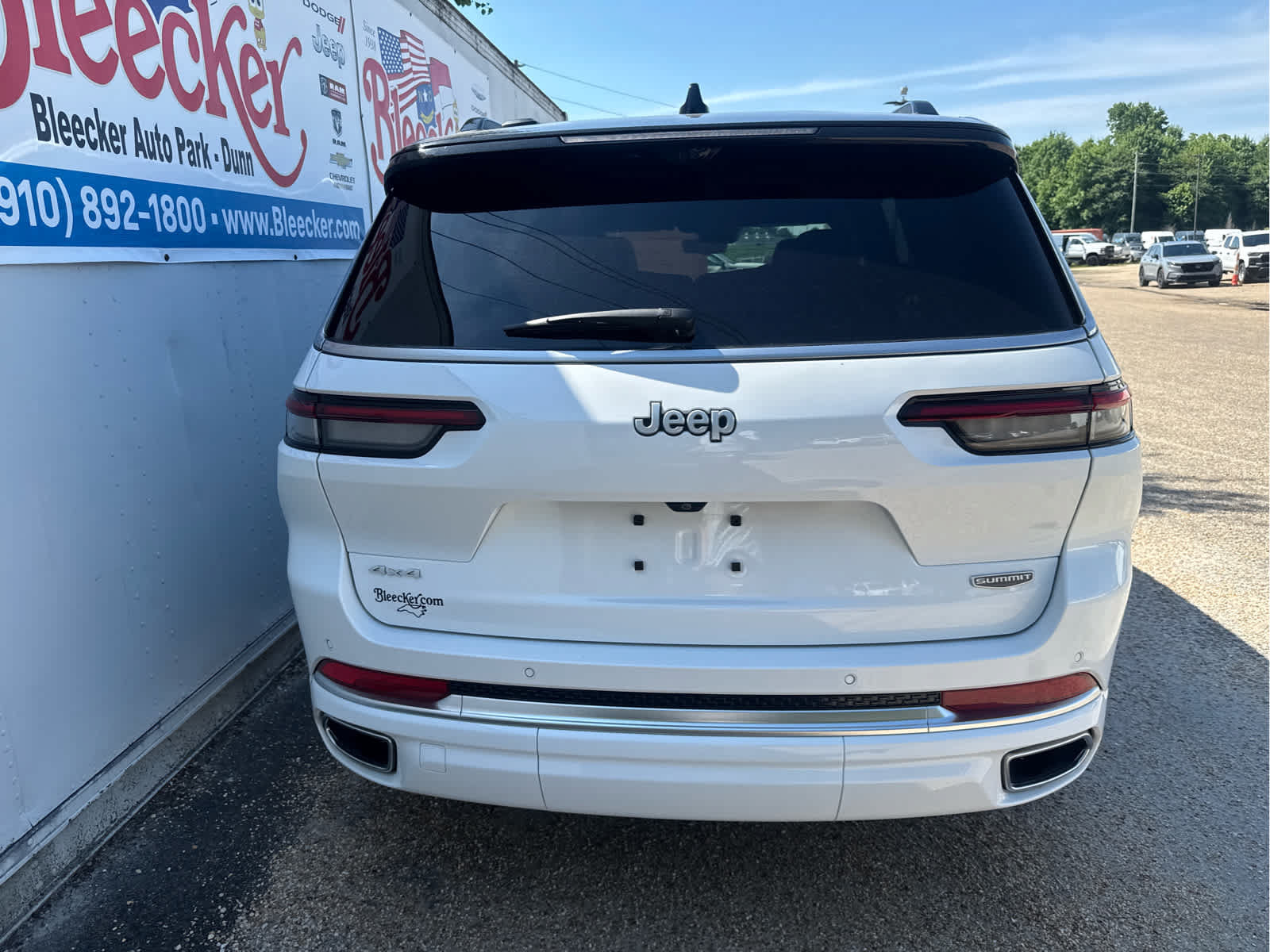 Used 2025 Jeep Grand Cherokee L Summit AWD/4WD image 4
