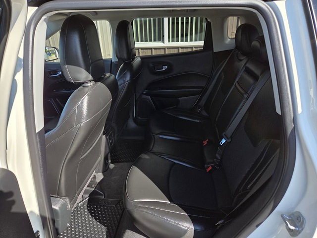 Used 2020 Jeep Compass Latitude AWD/4WD image 18