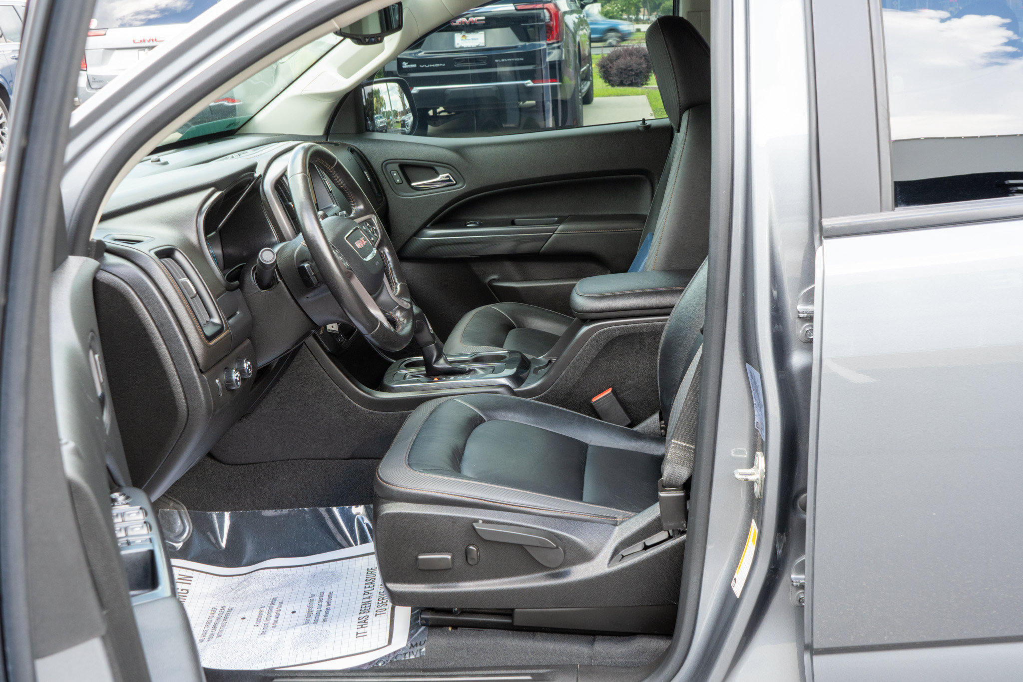 Used 2021 GMC Canyon AT4 w/ Driver Alert Package AWD/4WD image 29