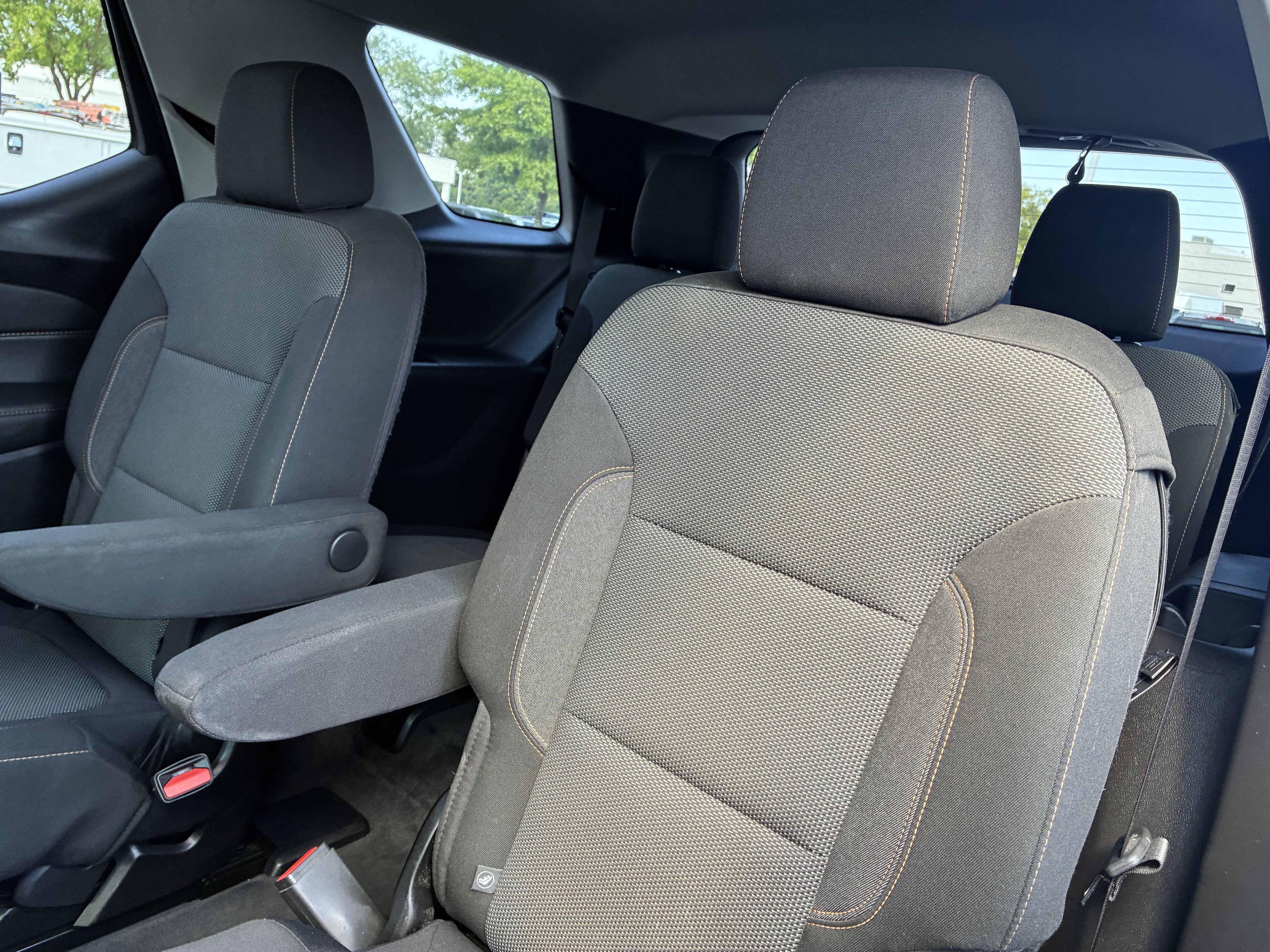 Used 2019 Chevrolet Traverse LT FWD image 14