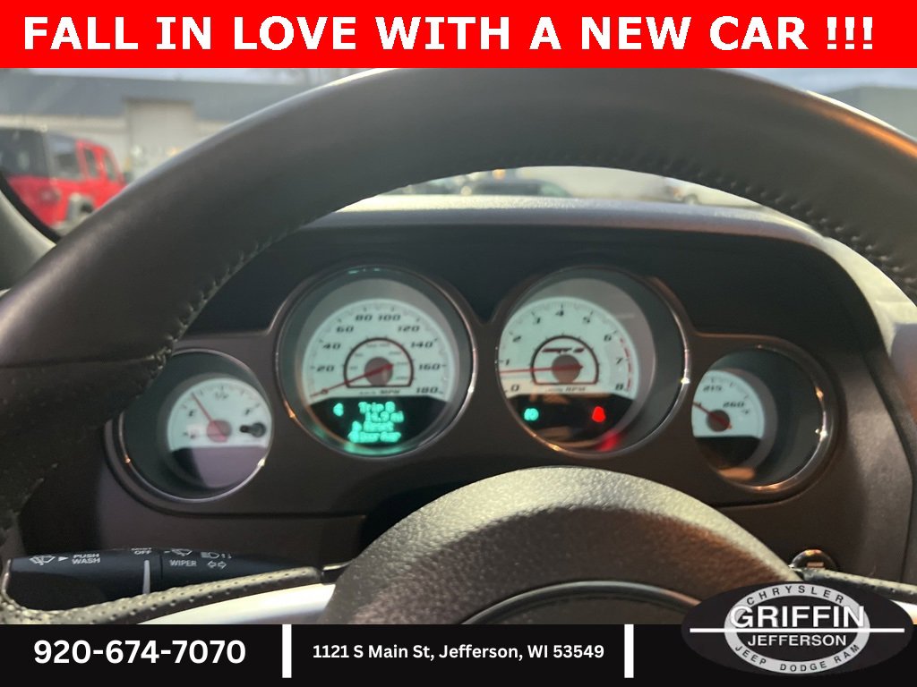 Used 2014 Dodge Challenger SRT8 image 25
