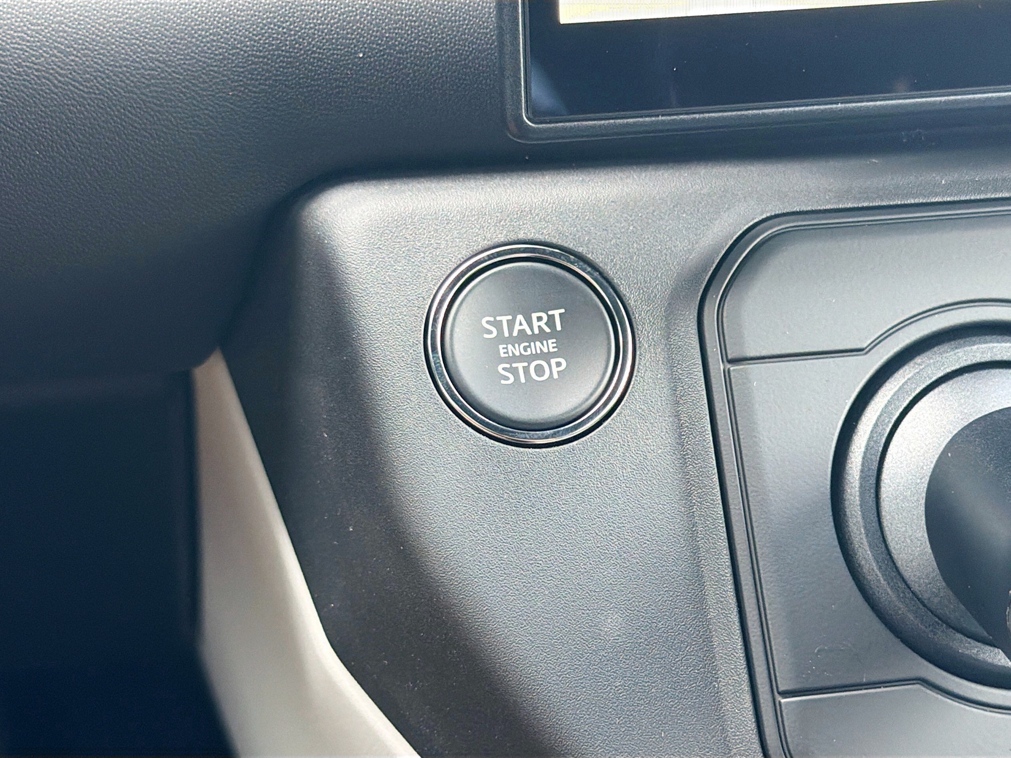 New 2026 Land Rover Defender 110 X-Dynamic SE AWD/4WD image 37