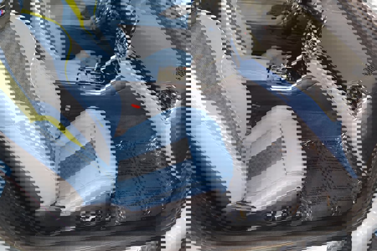 Used 2023 BMW M4 Competition image 16