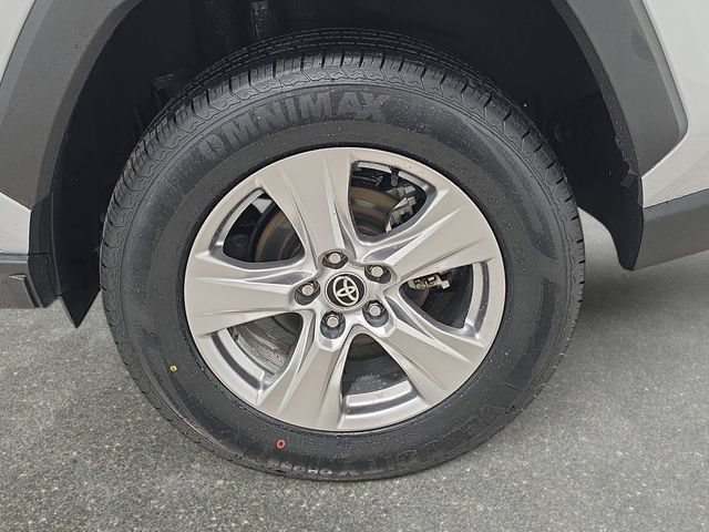 Certified 2024 Toyota RAV4 XLE AWD/4WD image 27