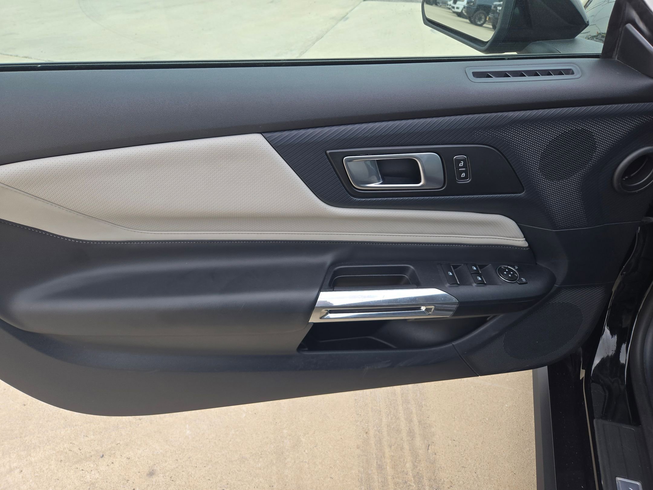 Used 2024 Ford Mustang Premium RWD image 11