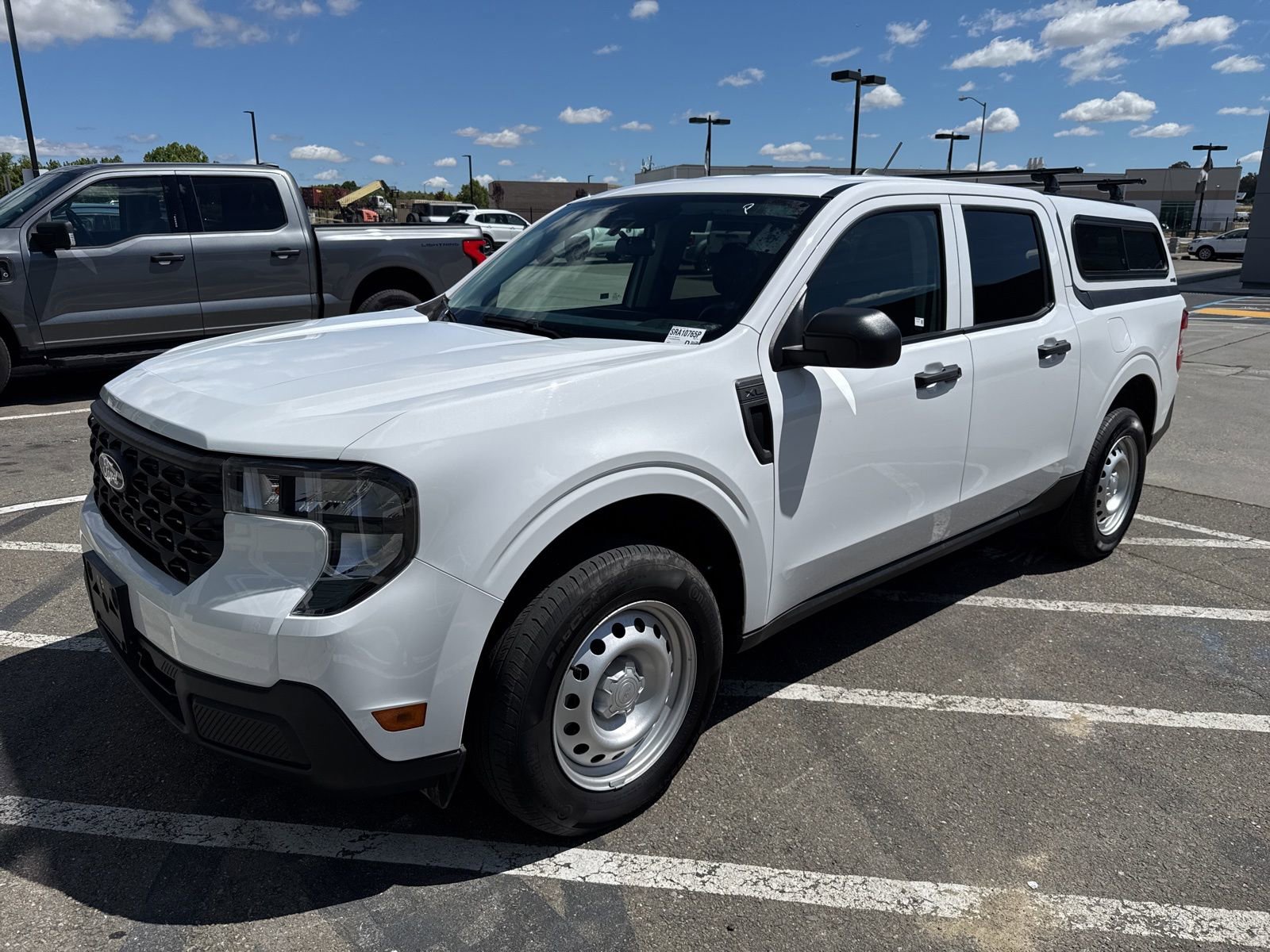 Used 2025 Ford Maverick XL FWD image 1