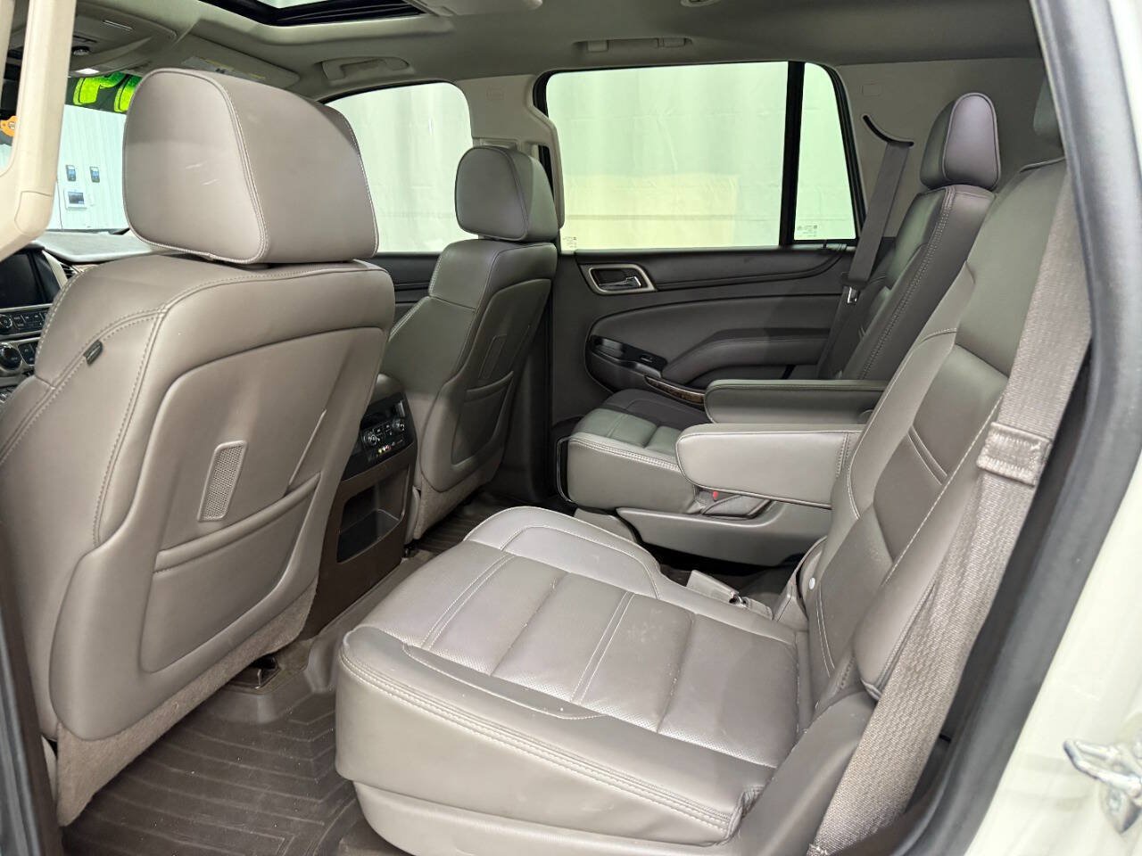 Used 2015 GMC Yukon Denali w/ Open Road Package AWD/4WD image 9