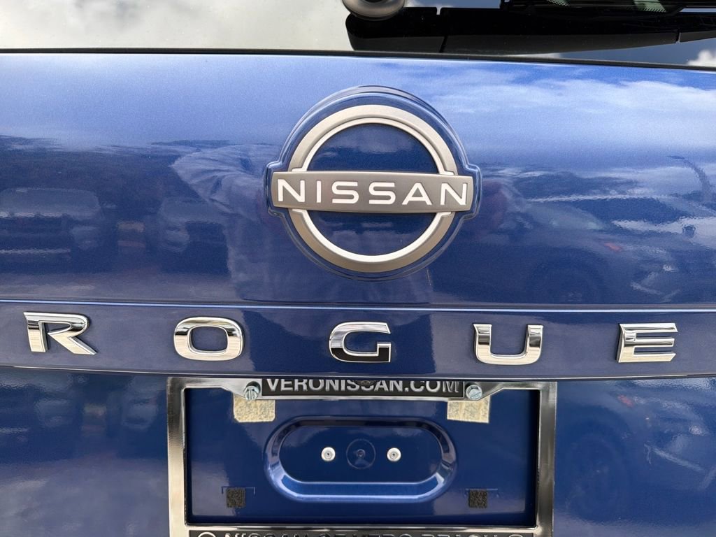 Certified 2023 Nissan Rogue SV FWD image 10