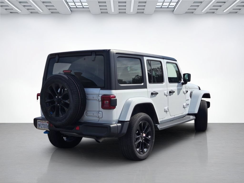 Used 2023 Jeep Wrangler Unlimited Sahara AWD/4WD image 4
