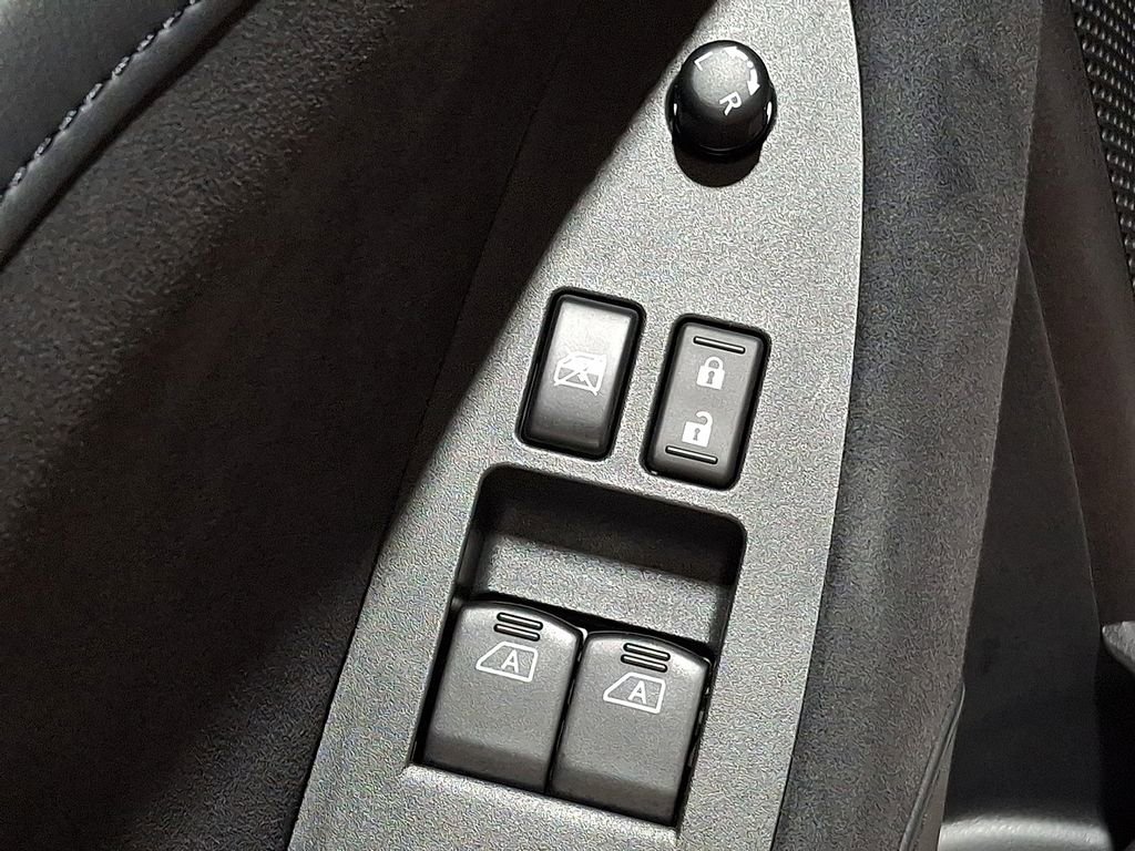 Used 2025 Nissan Z NISMO w/ Floor Mat Package image 25