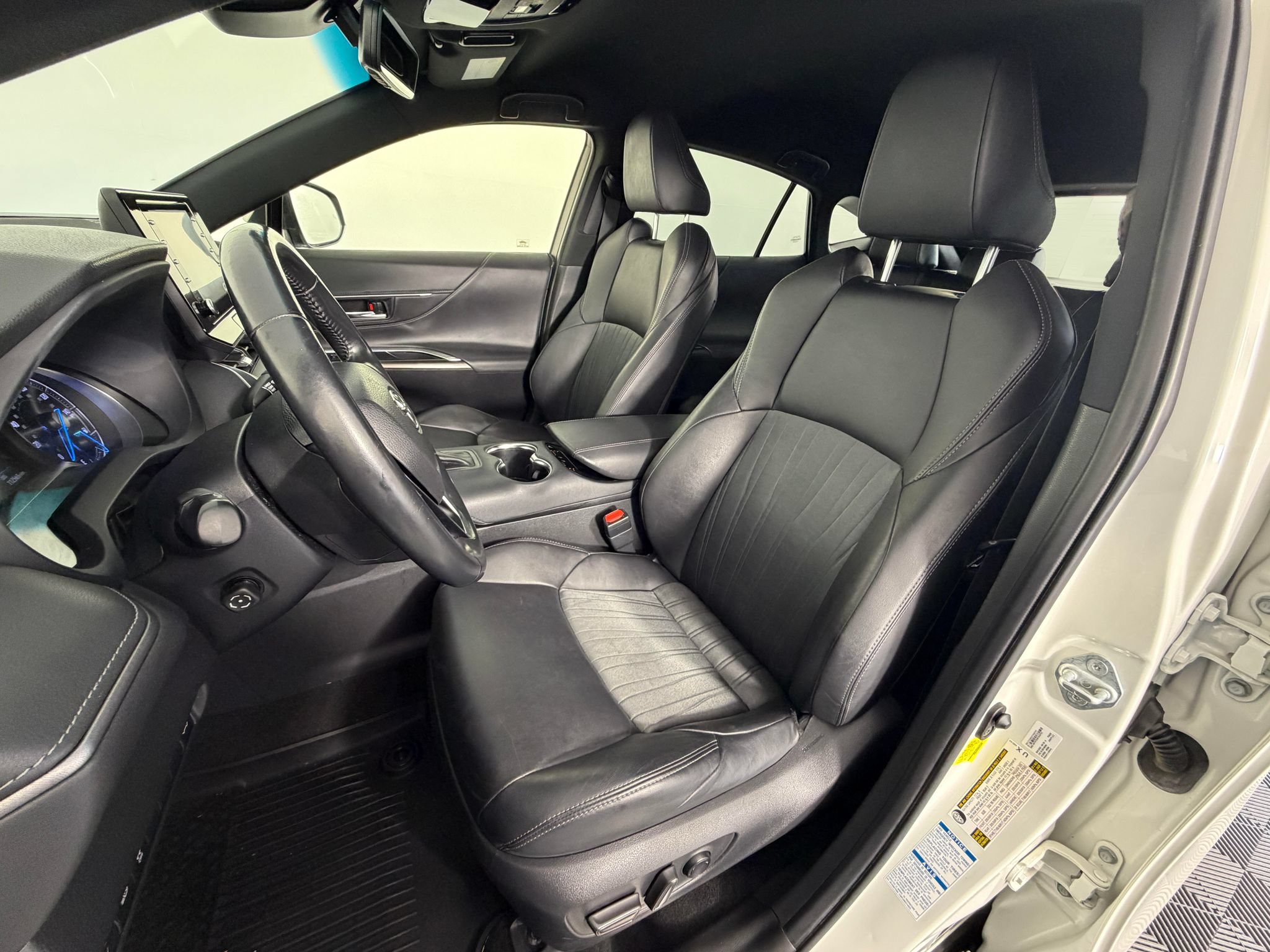 Used 2021 Toyota Venza XLE AWD/4WD image 30