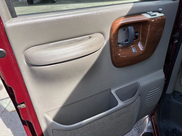 Used 1999 Chevrolet Express 1500 w/ Convenience Pkg image 27